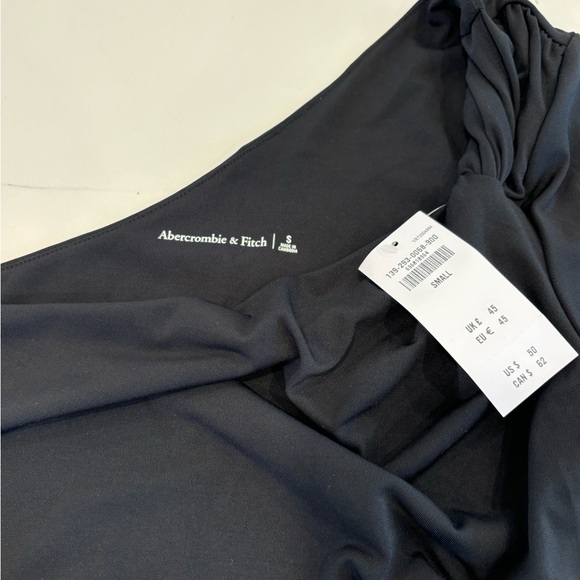 Abercrombie & Fitch Long sleeve one shoulder bodysuit - Picture 2 of 4